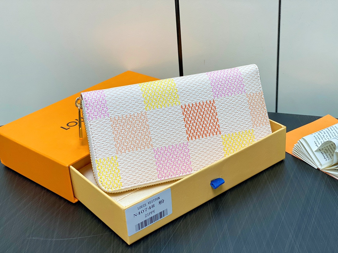 l0*is V*t0n zippy wallet-19.5*10.5*2.5 cm
