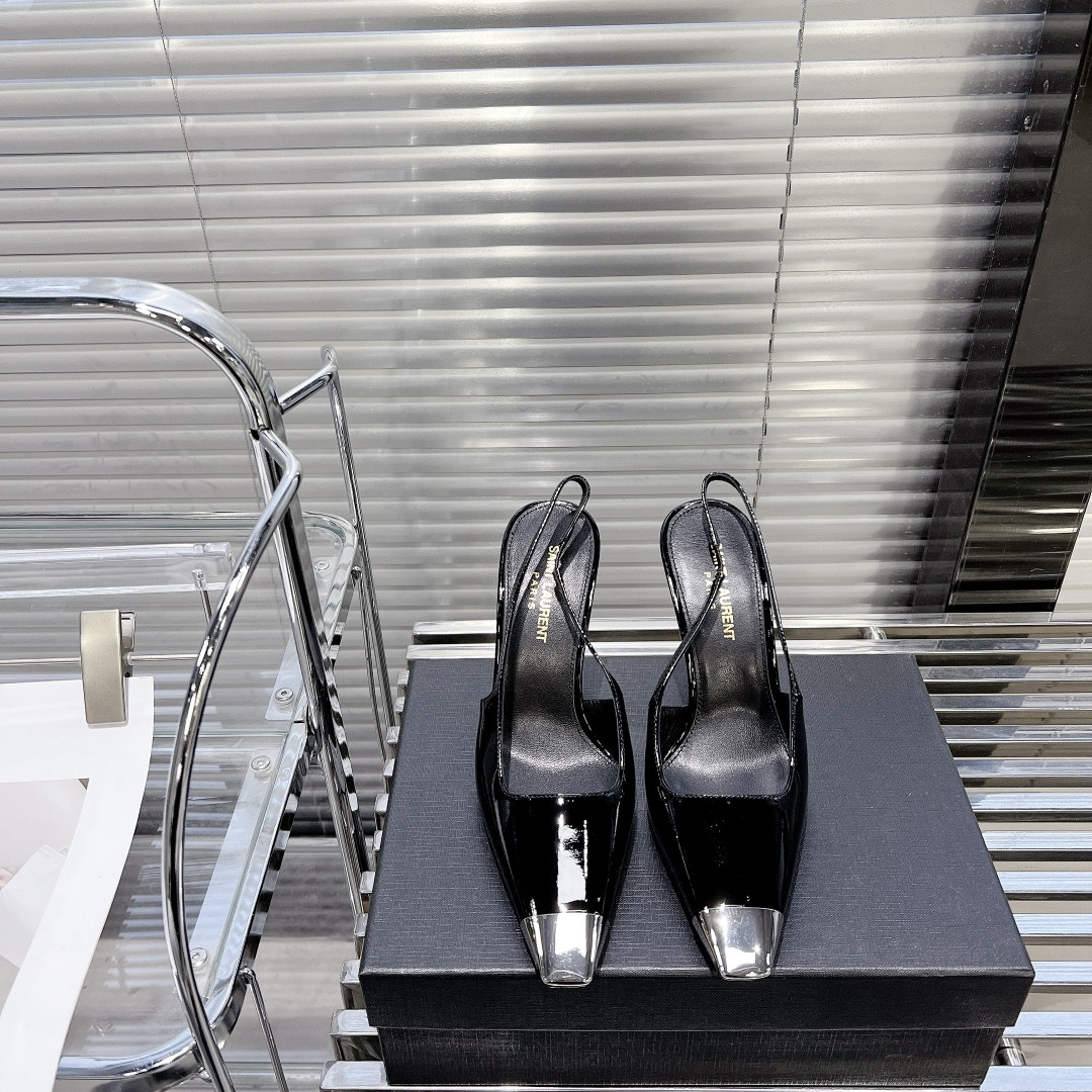 Sa**t Lau*nt heels