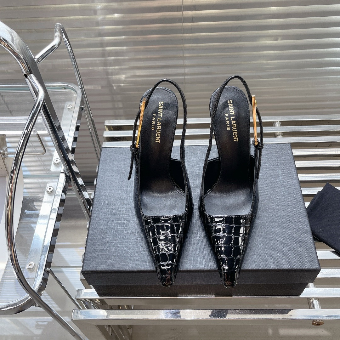 Sa**t Lau*nt heels