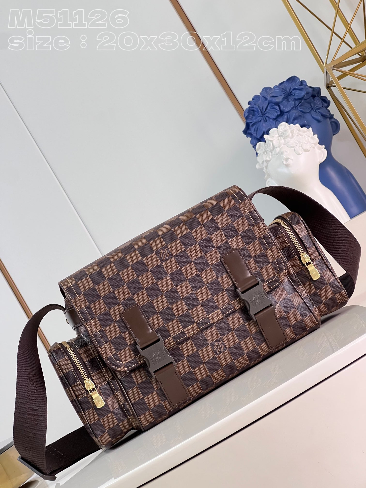 l0*is V*t0n camera bag-20*30*12cm