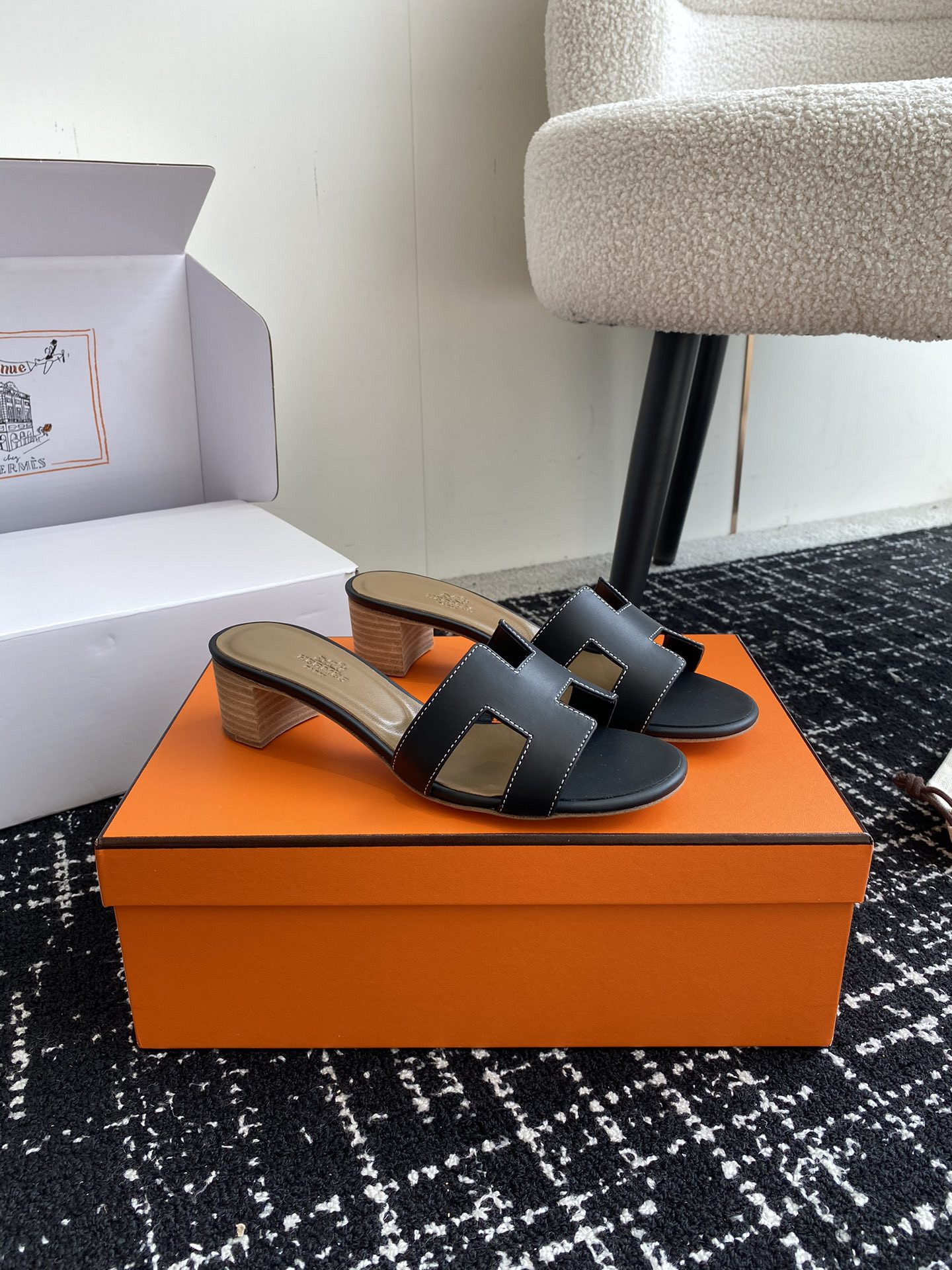 H**mes sandal