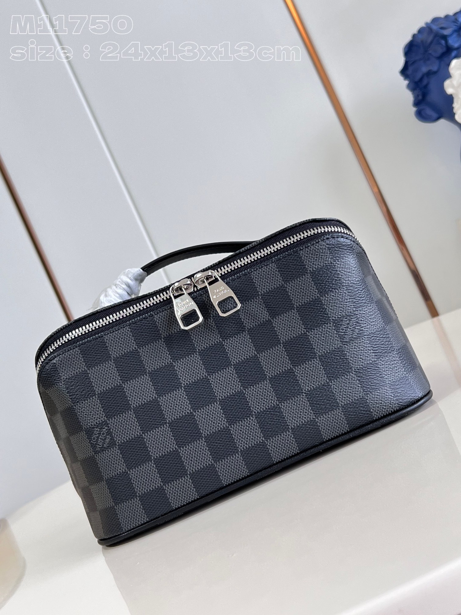 l0*is V*t0n toiletry bag-24*13*13cm