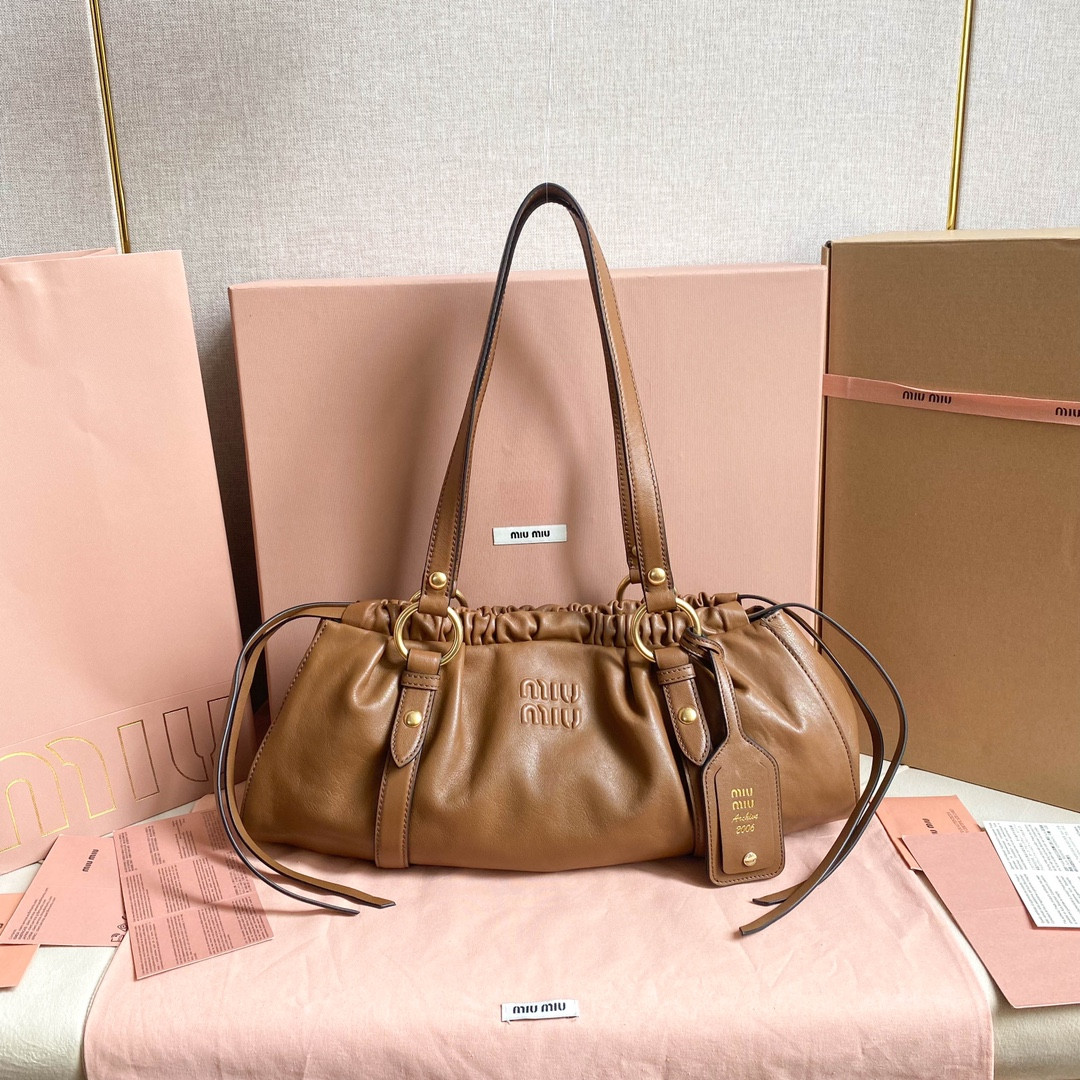 M*um*u joie nappa leather bag-44 x 16 x10.5cm
