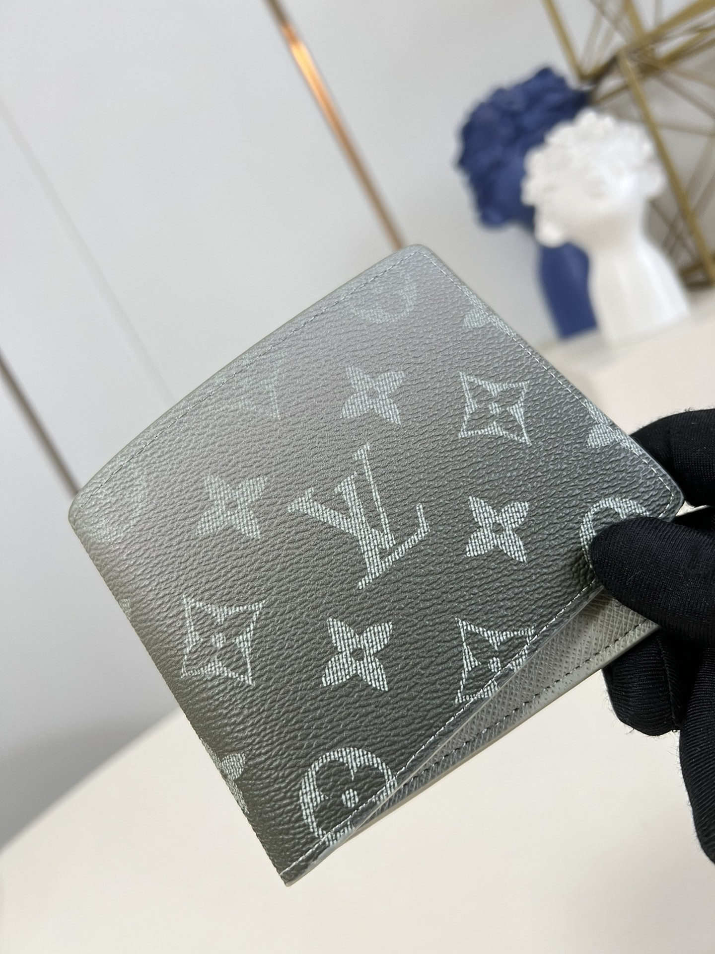 l0*is V*t0n multiple wallet-11.5*9*1.5cm
