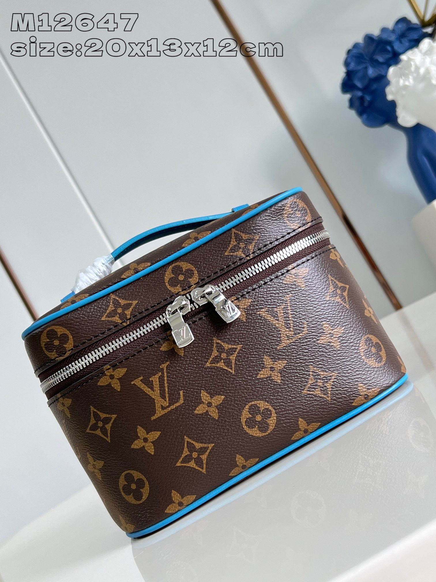 l0*is V*t0n nice mini