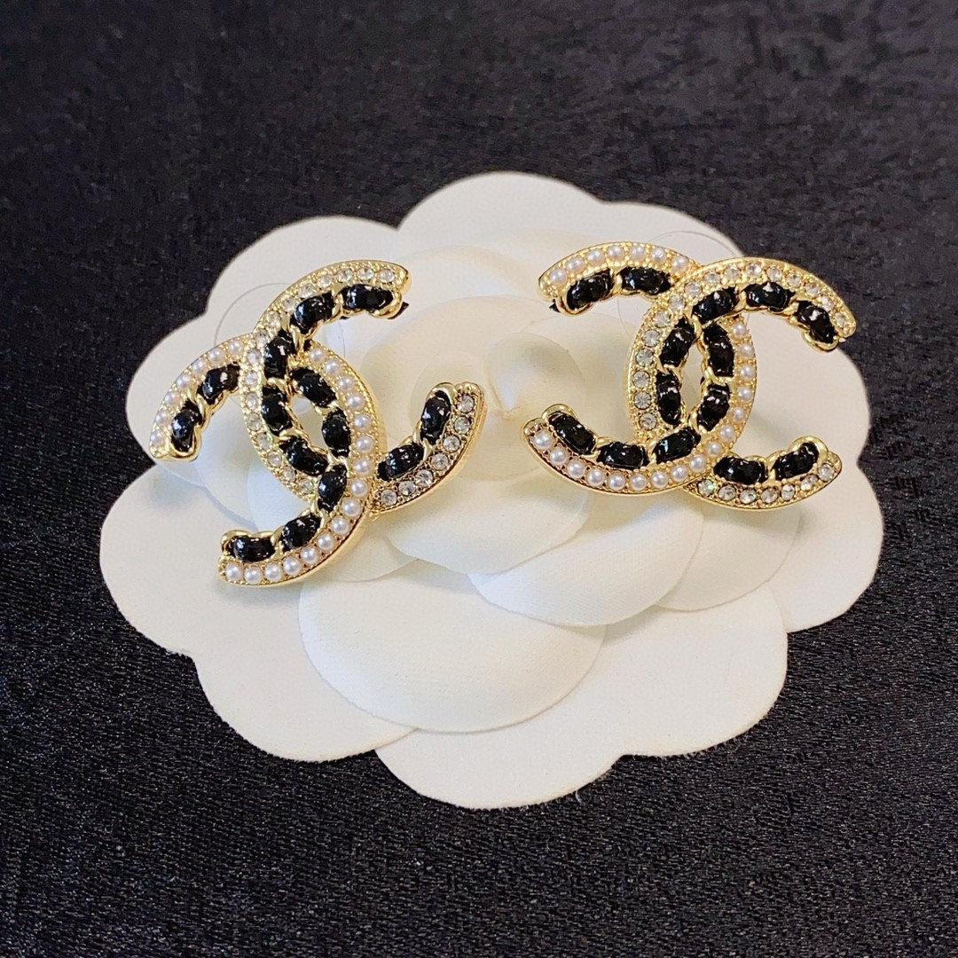 CL EARRINGS