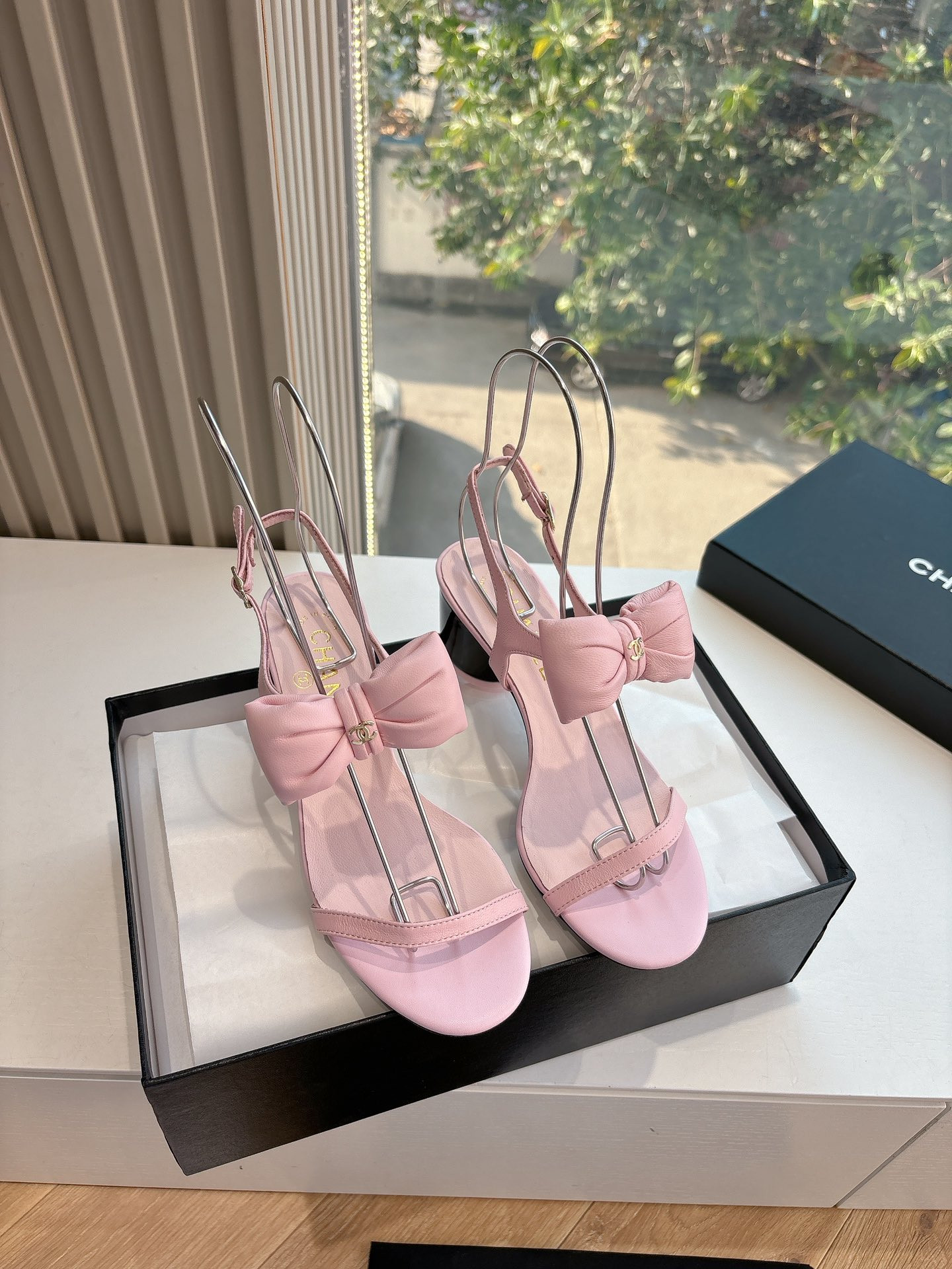 CL SANDALS