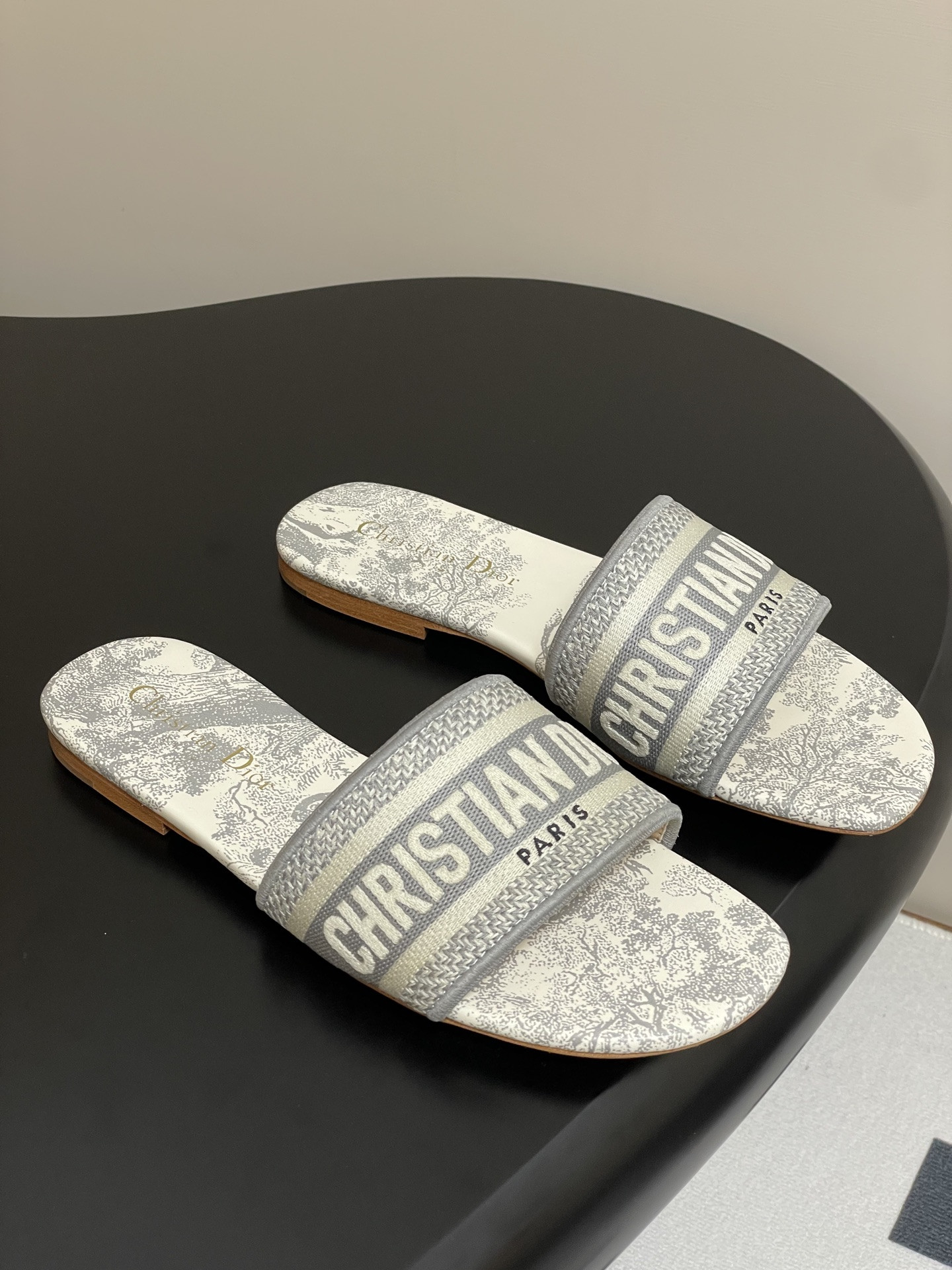 DIRO DWAY SLIDES