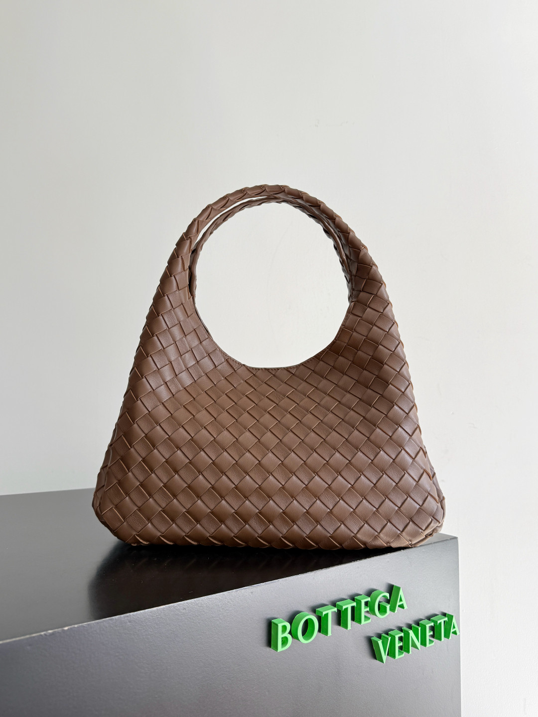 bo*te*ga Ve*ne*ta campana - 33*20*16.5cm